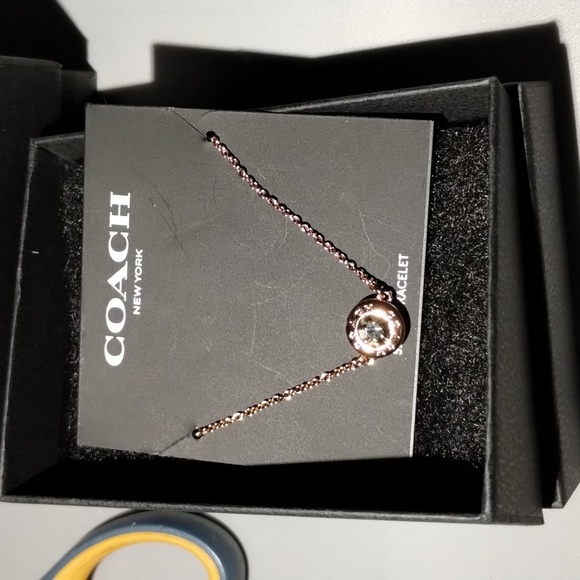 Coach Slider Bracelet Goldtone Crystal nwt - Picture 3 of 3